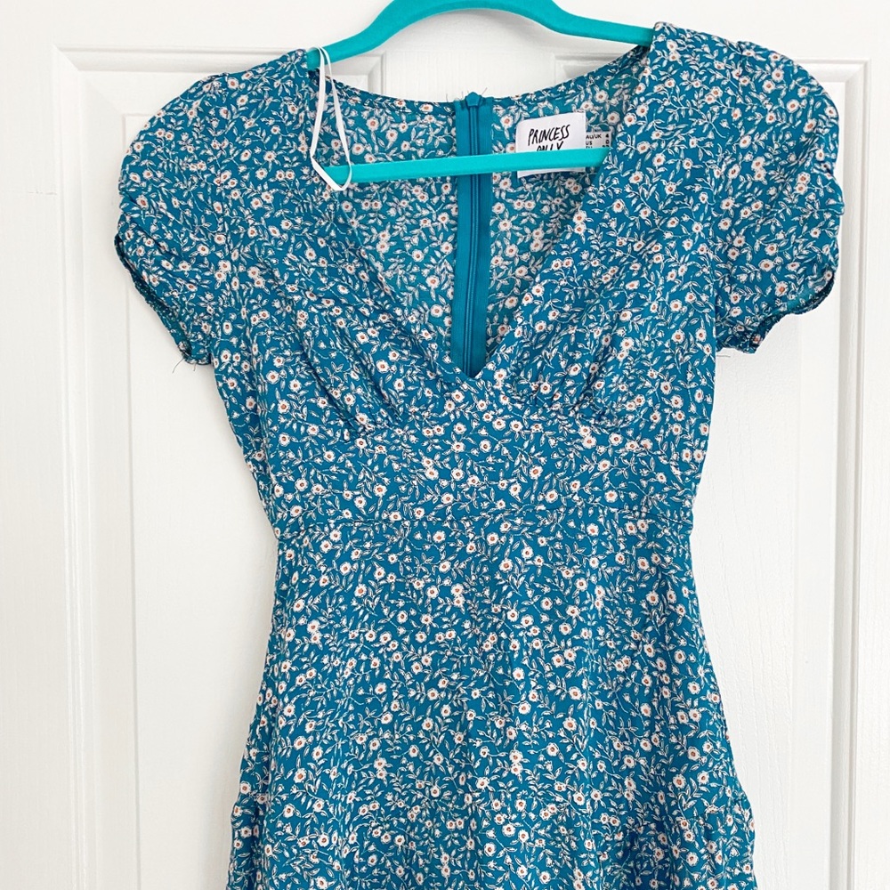 Sold - Picture 6 of 8